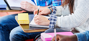 Schüler beim Schreiben